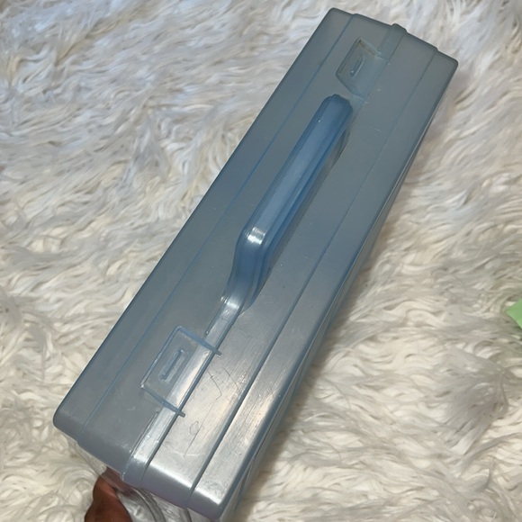 Blue Container - Picture 3 of 5